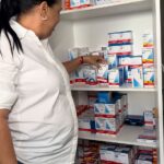 Prefeita Daiane Realiza Visita à Farmácia Básica de Várzea Nova e Destaca Necessidade de Melhoria na Gestão de Medicamentos